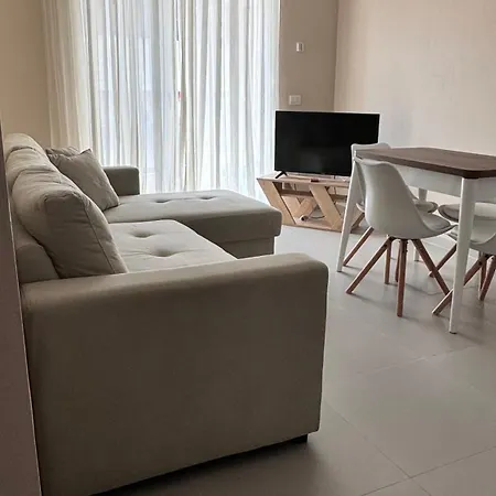 Apartamento Fly Golem Golem (Tirana)